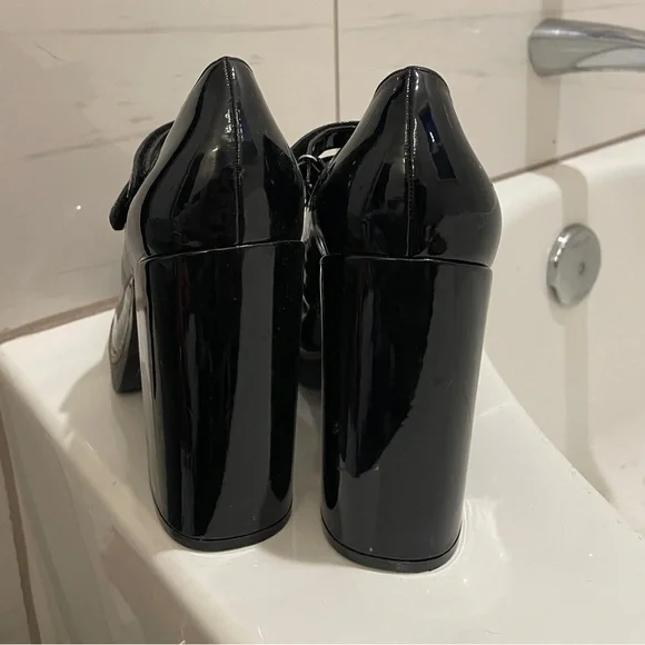 Steve Madden Twice Black Patent Leather Mary Jane platform Heels - Picture 4 of 12